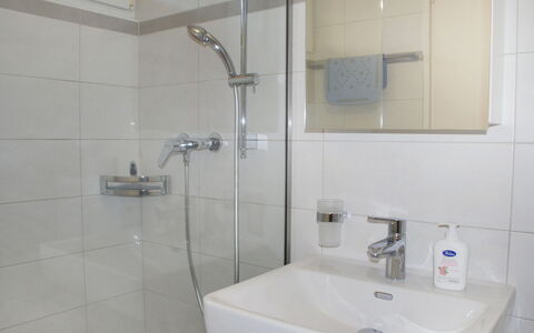 Locarno 410: Plumbing Fixture, Sink, Tap, Mirror, Property, Bathroom Sink, Shower Head, Bathroom, Purple