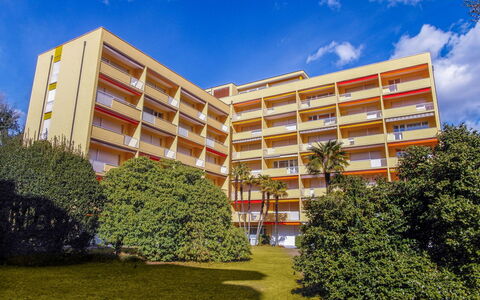 Locarno 410: Cloud, Plant, Sky, Building, Property, Tree, Tower Block, Urban Design, Condominium, Land Lot