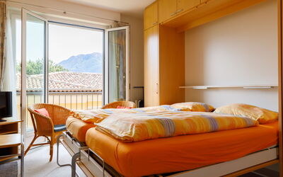 Ascona 100: Furniture, Comfort, Building, Wood, Bed Frame, Textile, Pillow, Interior Design, Bed