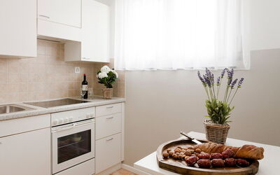 Accommodation:&nbsp;Junior Suite 200.7