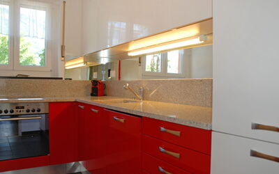 Accommodation:&nbsp;Large Suite 200.20