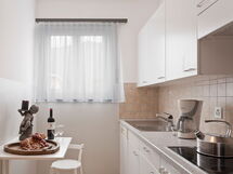 Accommodation:&nbsp;Penthouse Suite 200.19