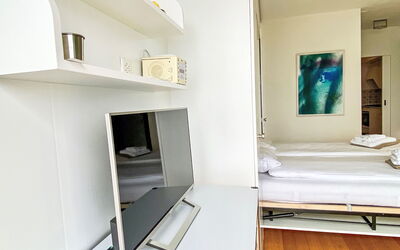 Accommodation:&nbsp;Lakeview App. 603 300.11