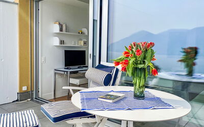 Lakeview App. 603 300.11: Furniture, Interior Design, Table, Chair, Room, Floor, Coffee Table, Couch, Living Room, Kitchen & Dining Room Table