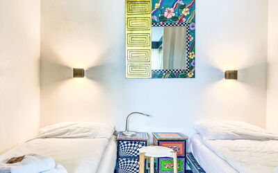 Accommodation:&nbsp;Lakeview App 501 300.13