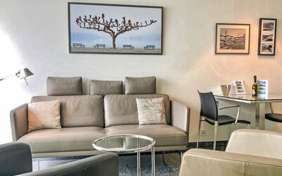 Accommodation:&nbsp;Lakeview App 501 300.13