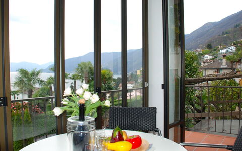Stellina del Sole: Room, Property, Building, Balcony, Resort, Restaurant, Vacation, House, Real Estate, Window