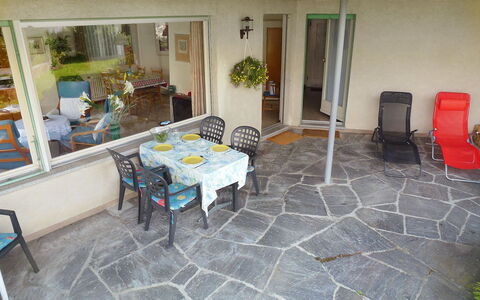 Carlo Cityview Lugano: Property, Room, Floor, Building, House, Real Estate, Tile, Patio, Home, Flooring