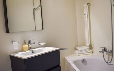 Accommodation:&nbsp;Residenza Monte Bré - Apt.204 Haus2 102.7
