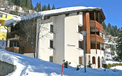 Flims 200: Building, Daytime, Apartment, City, Residential Area, Neighbourhood, Condominium, Urban Design, Mixed-Use