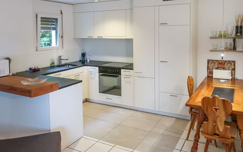 Flims 200: Cabinetry, Property, Countertop, Furniture, Kitchen Sink, Sink, Kitchen Appliance, Kitchen Stove, Kitchen, Chair