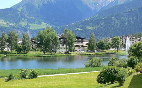 Apt. 13: Natural Landscape, Nature, Mountain, Mountainous Landforms, Lake, Hill Station, Highland, Water, Mountain Range, Wilderness