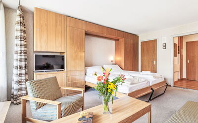 Accommodation:&nbsp;Promenade Apt 003 100.63