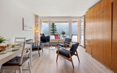 Accommodation:&nbsp;Promenade Apt 109 100.71