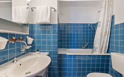 Accommodation:&nbsp;Promenade Apt 407 100.59