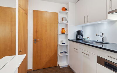 Accommodation:&nbsp;Promenade Apt 111 100.56