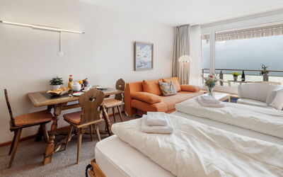 Accommodation:&nbsp;Promenade Apt 309 100.69