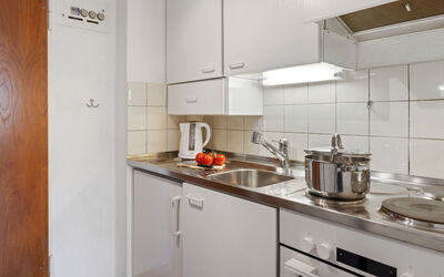 Accommodation:&nbsp;Promenade Apt 409 100.60
