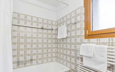 Accommodation:&nbsp;Guardaval Apt 301 200.3