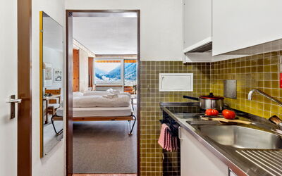 Accommodation:&nbsp;Guardaval Apt 305 200.9
