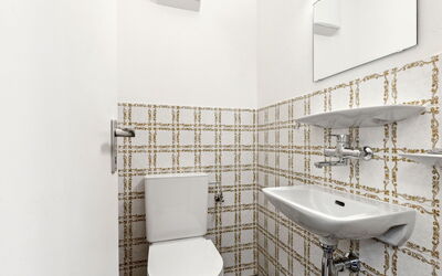 Accommodation:&nbsp;Guardaval Apt 202 200.41