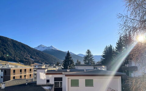 Davos 400: Sky, Building, Cloud, Window, Property, Light, Mountain, House, Slope, Door