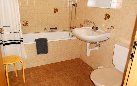 Haus Murena: Bathroom, Property, Room, Toilet, Tile, Plumbing Fixture, Floor, Wall, Interior Design, Bathroom Sink