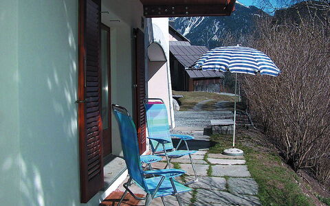 Deli: Blue, Property, House, Building, Home, Architecture, Street, Alley, Vacation, Window