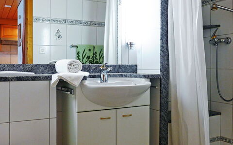 Utoring Plaz 030: Bathroom, Property, Room, Bathroom Cabinet, Tap, Tile, Bathroom Accessory, Sink, Interior Design, Real Estate