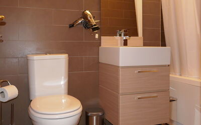 Accommodation:&nbsp;Chesa Piz Cotschen 2 170.2