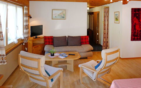 Untertal: Room, Property, Furniture, Living Room, Interior Design, Building, House, Table, Floor, Wood Flooring