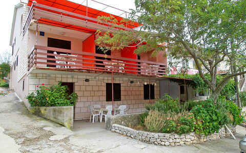 Korčula Vela Luka 800: Plant, Building, Window, Tree, Urban Design, Residential Area, Neighbourhood, Facade, Real Estate, Landscape