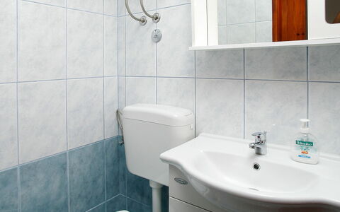 Korčula Vela Luka 800: Bathroom, Property, Room, Tile, Tap, Wall, Plumbing Fixture, Interior Design, Architecture, Floor