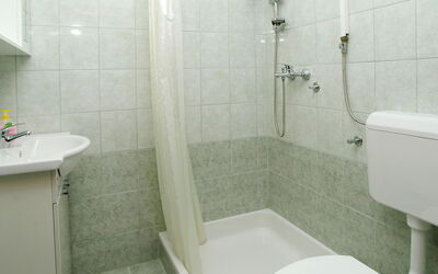 Accommodation:&nbsp;Šarenko 800.4