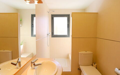 Peiro: Bathroom, Room, Property, Interior Design, Wall, Plumbing Fixture, Building, Architecture, House, Real Estate