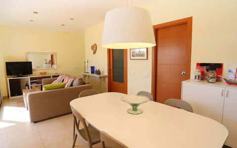 Peiro: Room, Property, Furniture, Interior Design, Building, Table, Floor, House, Dining Room, Ceiling