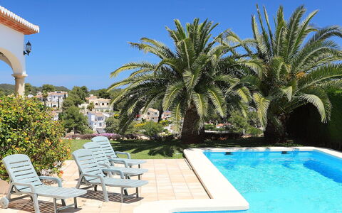 Faisa: Swimming Pool, Property, Resort, Building, Vacation, Palm Tree, Real Estate, Azure, House, Tree
