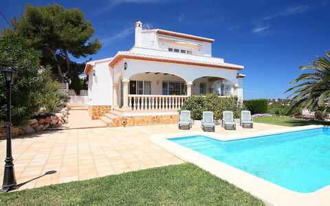 Faisa: Property, House, Building, Home, Real Estate, Estate, Mansion, Villa, Sky, Architecture