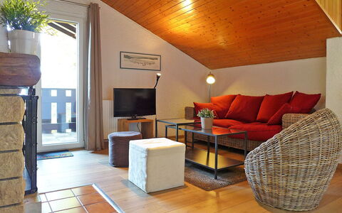 Les Bruyères 25: Room, Living Room, Interior Design, Furniture, Property, Floor, Building, House, Table, Hardwood