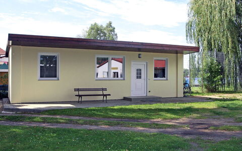 Goetheallee: Property, House, Home, Cottage, Building, Real Estate, Land Lot, Rural Area, Farmhouse, Grass