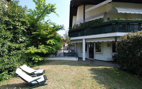 Villa Esperia: Property, House, Building, Home, Real Estate, Architecture, Residential Area, Grass, Yard, Lawn