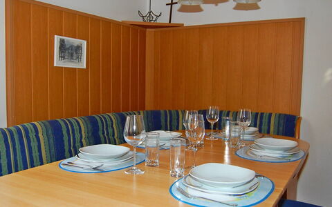 Krechen Alm: Room, Dining Room, Table, Orange, Property, Furniture, Interior Design, Restaurant, Tableware, Drinkware