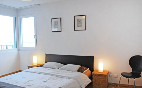 Top Lakeview: Bedroom, Room, Furniture, Bed, Property, Floor, Interior Design, Wall, Bed Frame, Bed Sheet