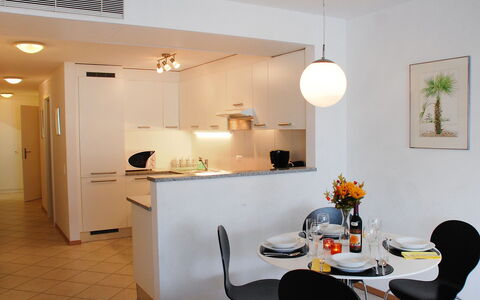 Top Lakeview: Room, Property, Interior Design, Building, Furniture, House, Ceiling, Lighting, Floor, Table