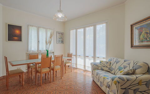 Antonia: Furniture, Picture Frame, Table, Couch, Chair, Window, Wood, Interior Design, Building, Living Room