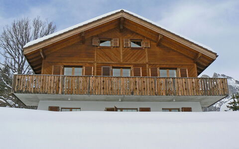 Arche: House, Snow, Winter, Property, Home, Log Cabin, Building, Cottage, Architecture, Real Estate