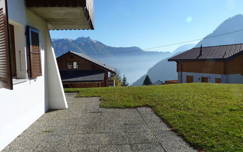 Arche: Sky, Building, Plant, Property, Wood, House, Window, Slope, Mountain, Land Lot