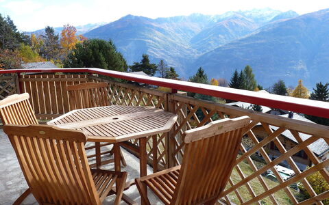 Ovronnaz 645: Furniture, Table, Property, Chair, Room, Wood, Real Estate, Cottage, House, Outdoor Furniture