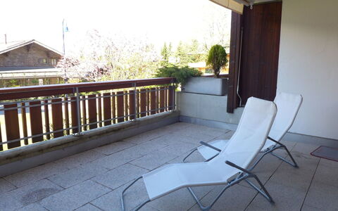 Villars 175: Property, Furniture, Room, House, Building, Real Estate, Floor, Home, Chair, Porch