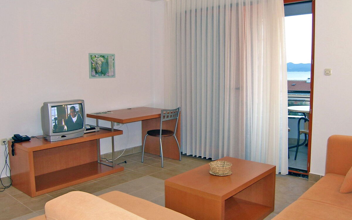 Accommodation:&nbsp;Chardonnay 121.2